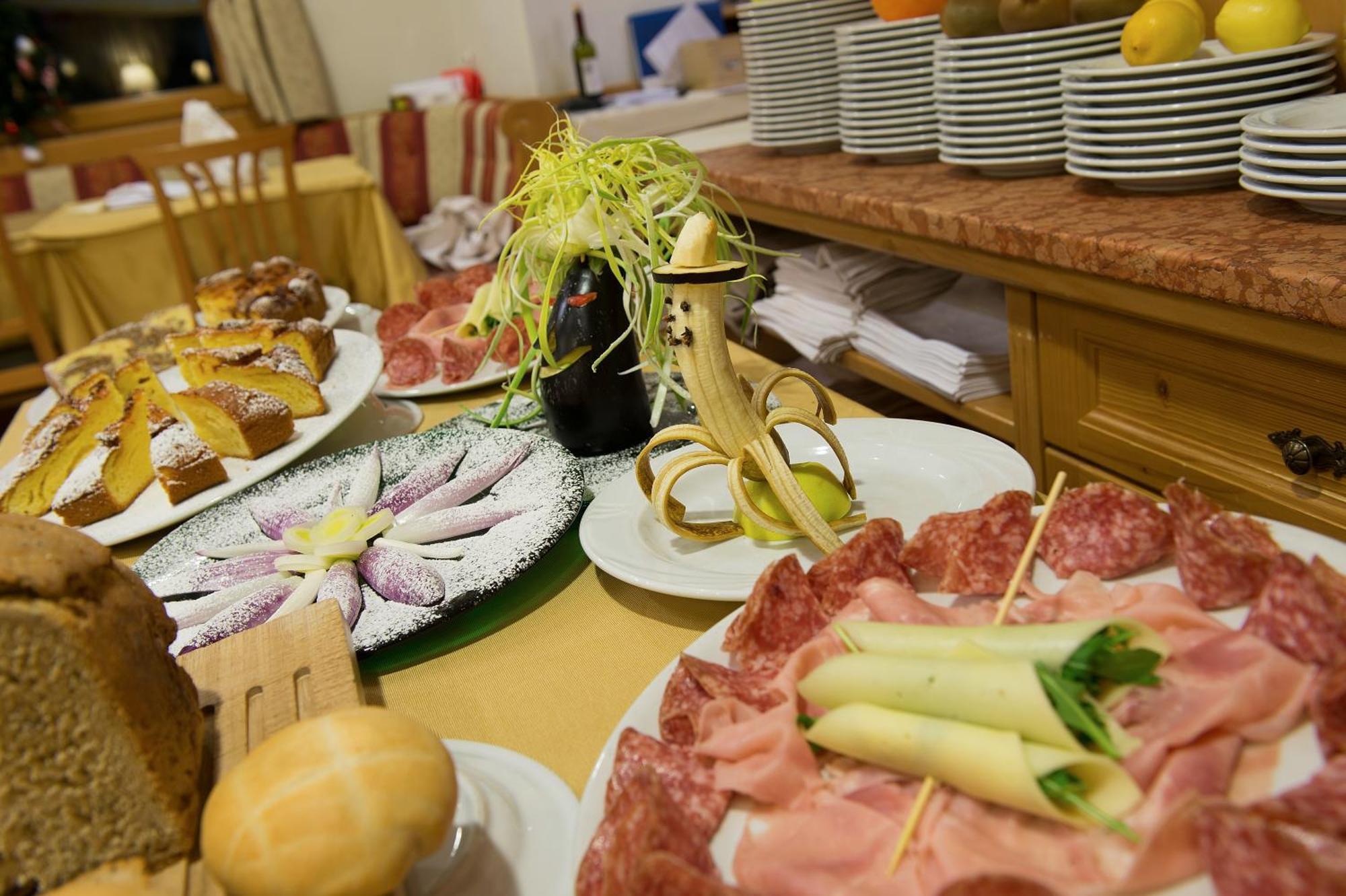 Hotel Cristallo Пеїо Екстер'єр фото